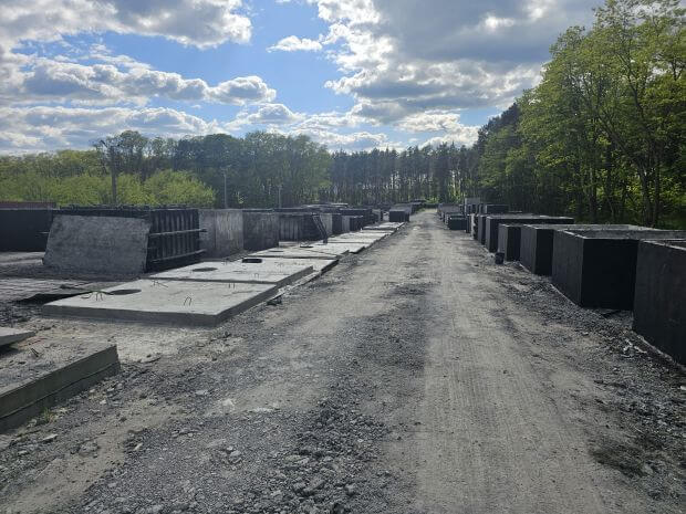 Zbiorniki betonowe różnych pojemności z atestem PZH  w Margoninie